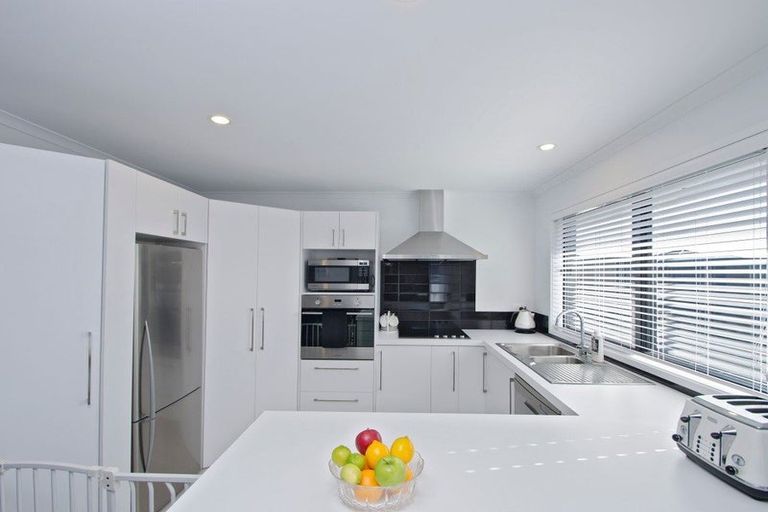 Photo of property in 39 Rainey Crescent, Papamoa Beach, Papamoa, 3118