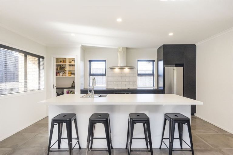 Photo of property in 8 Poplar Grove, Feilding, 4702