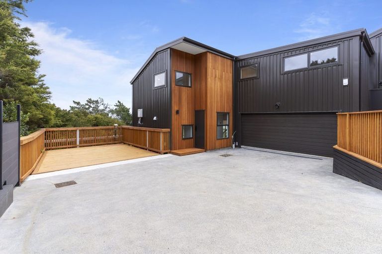 Photo of property in 82b Kittiwake Drive, Schnapper Rock, Auckland, 0632
