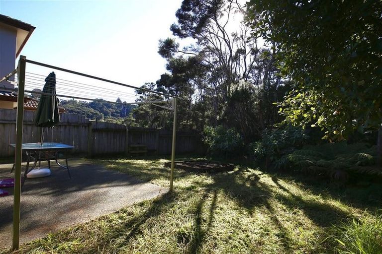 Photo of property in 22 George Deane Place, Greenhithe, Auckland, 0632