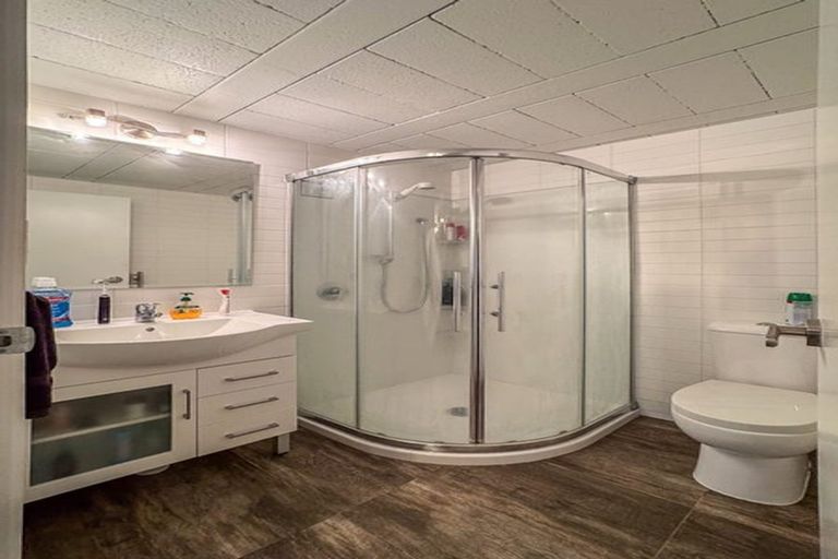 Photo of property in 3 Hebe Place, Birkenhead, Auckland, 0626