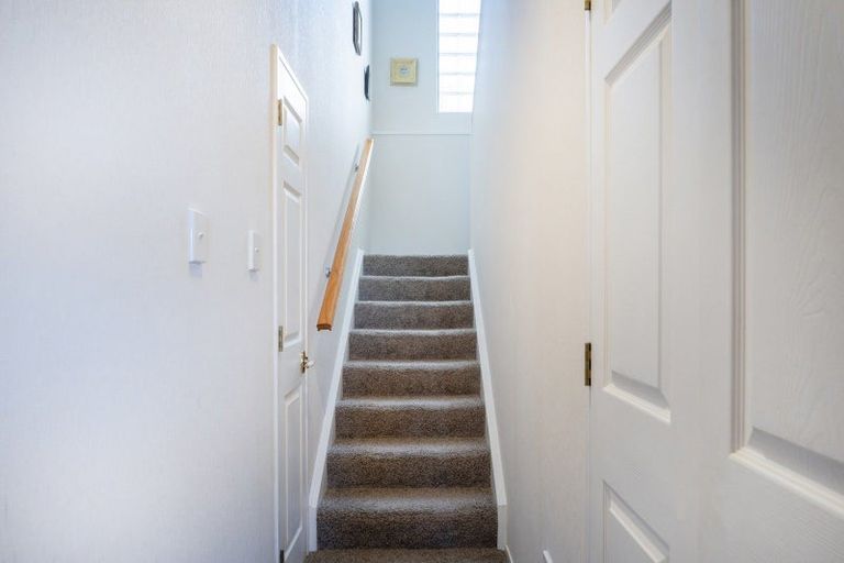 Photo of property in 8 Landel Place, Whitianga, 3510