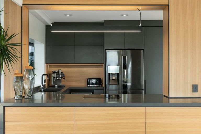 Photo of property in 21 Maunganui Road, Mount Maunganui, 3116