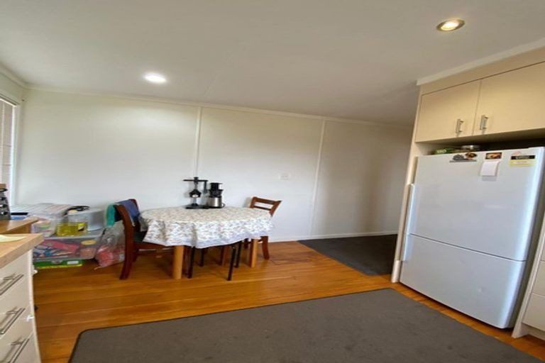 Photo of property in 33 Birdwood Avenue, Papatoetoe, Auckland, 2025