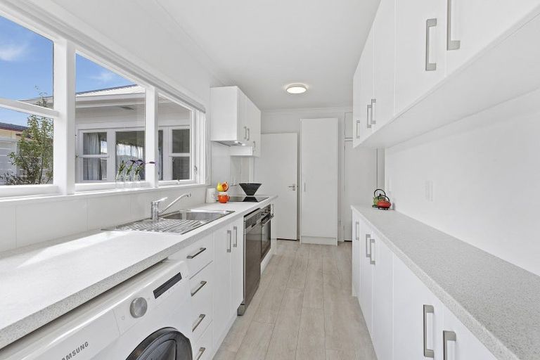 Photo of property in 45 The Drive, Tawa, Wellington, 5028