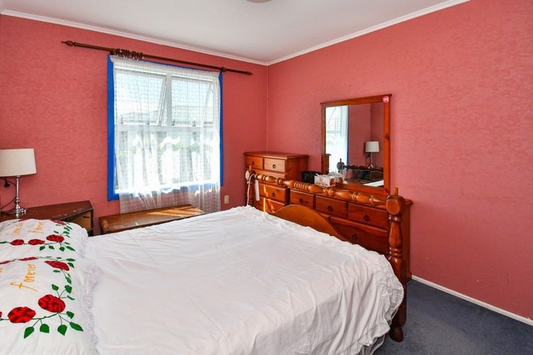 Photo of property in 208 Russell Road, Manurewa, Auckland, 2102