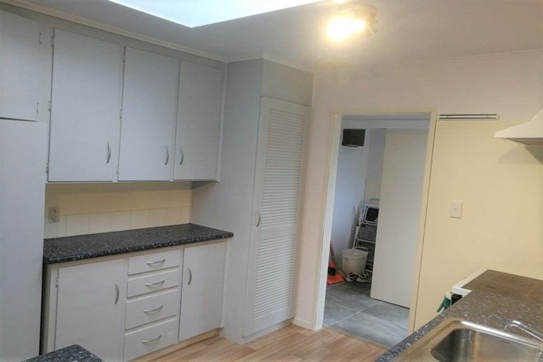 Photo of property in 2 Sylvan Park Avenue, Milford, Auckland, 0620