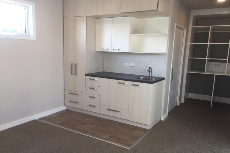 Photo of property in 25 County Road, Torbay, Auckland, 0630
