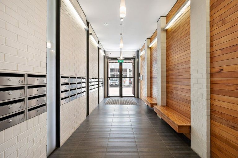 Photo of property in Republic Apartments, 5b/11 Tennyson Street, Te Aro, Wellington, 6011