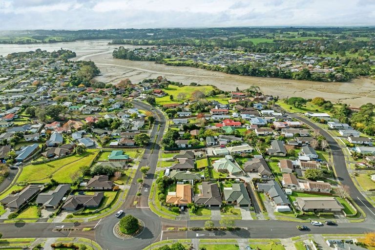 Photo of property in 81 Riverside Drive, Waiuku, 2123