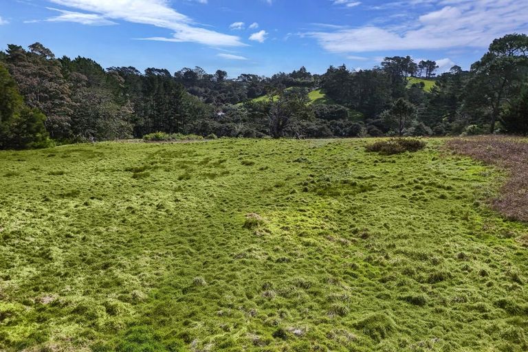 Photo of property in 62 Paremoremo Road, Lucas Heights, Auckland, 0632