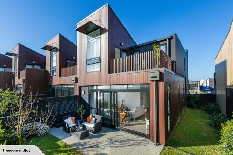 Photo of property in 20 Hastings Street, Hobsonville, Auckland, 0616