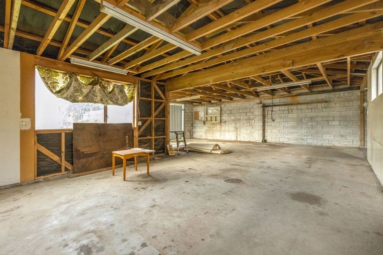 Photo of property in 122 Seaview Road, Paraparaumu Beach, Paraparaumu, 5032