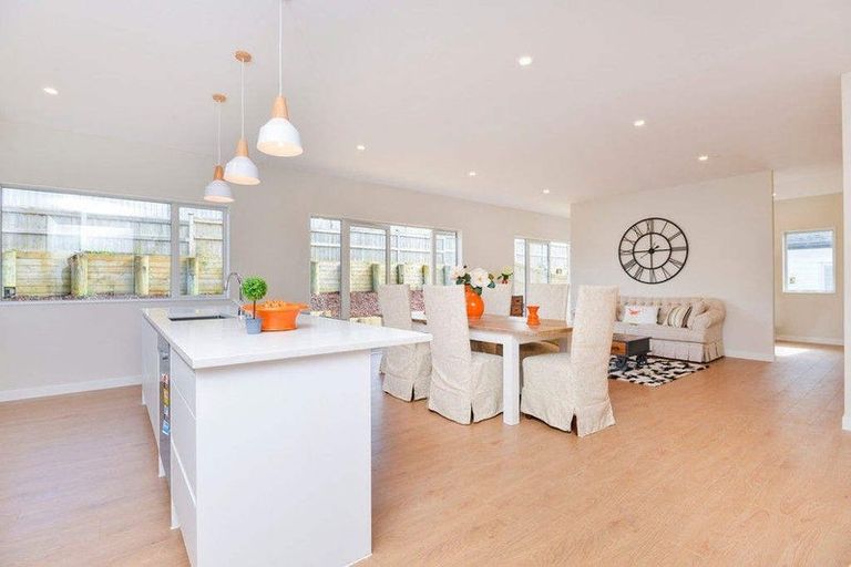Photo of property in 4 Regis Park Drive, Pukekohe, 2120