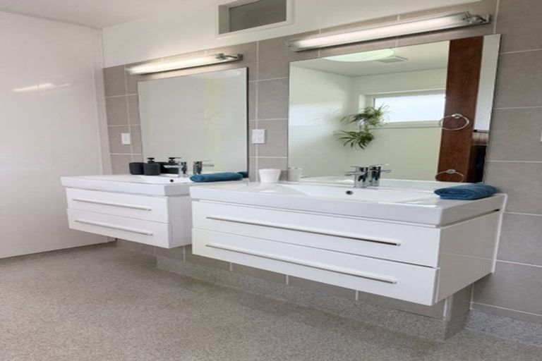 Photo of property in 16 Macdonalds Lane, Waikuku, Rangiora, 7473