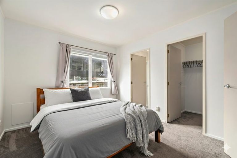 Photo of property in 18/3 Kelvin Grove, Te Aro, Wellington, 6011