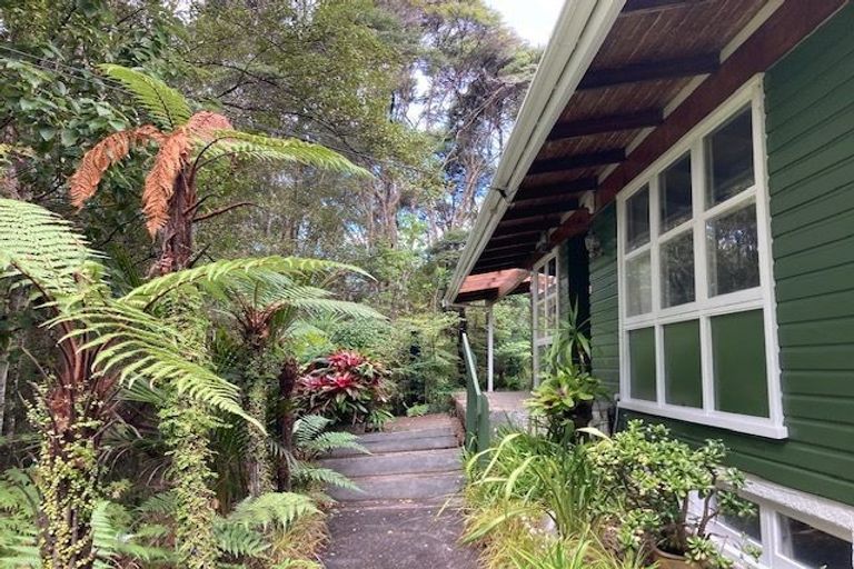 Photo of property in 202 Konini Road, Titirangi, Auckland, 0604