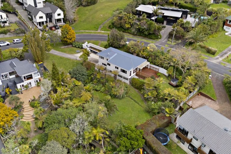 Photo of property in 29 Hebron Road, Waiake, Auckland, 0630