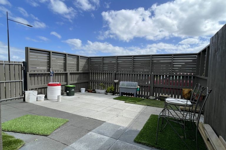 Photo of property in 9 Kutukutu Street, Takanini, 2112