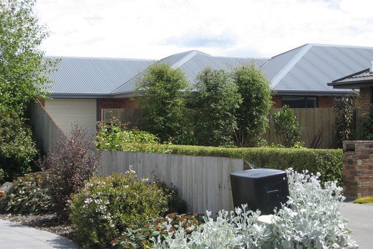 Photo of property in 12 Parkside Crescent, Northwood, Christchurch, 8051