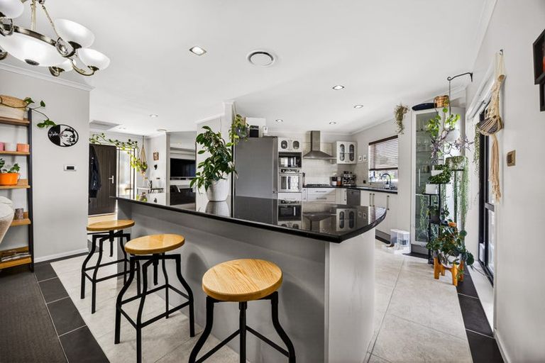 Photo of property in 20b Puketitiro Street, Glen Eden, Auckland, 0602