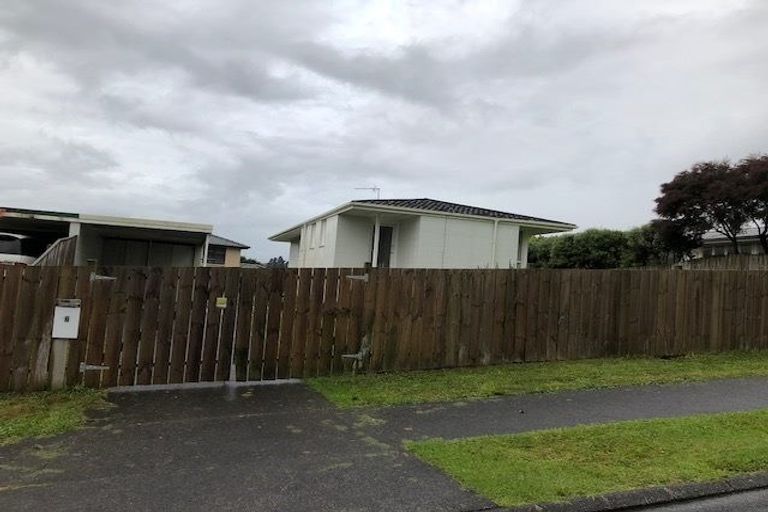 Photo of property in 6 Tawa Place, Waiuku, 2123