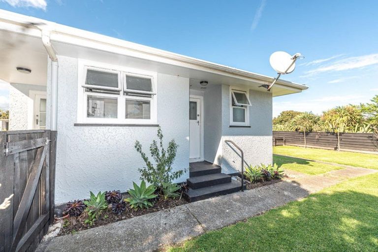 Photo of property in 1 Kupe Place, Castlecliff, Whanganui, 4501