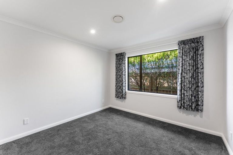 Photo of property in 12 Christow Court, Paraparaumu, 5032