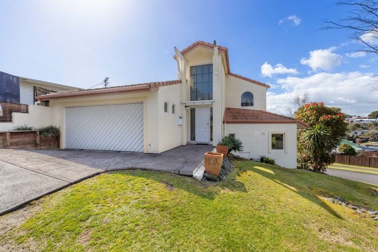 Photo of property in 3 Pentland Place, Highlands Park, New Plymouth, 4312