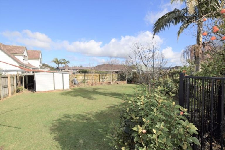 Photo of property in 6 Strid Road, Te Atatu South, Auckland, 0610