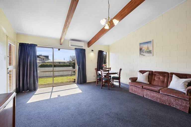 Photo of property in 20/1 Rimu Street, Strandon, New Plymouth, 4312