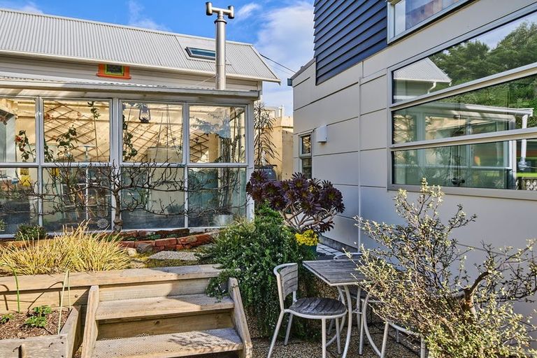 Photo of property in 40 Happy Valley Road, Owhiro Bay, Wellington, 6023