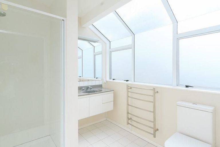 Photo of property in 6 Bathgate Street, Johnsonville, Wellington, 6037