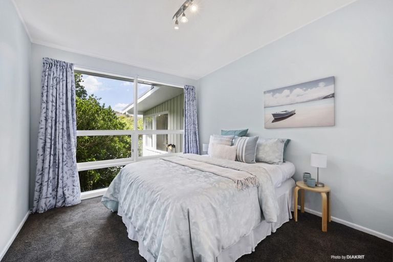 Photo of property in 9 Silverbirch Grove, Churton Park, Wellington, 6037