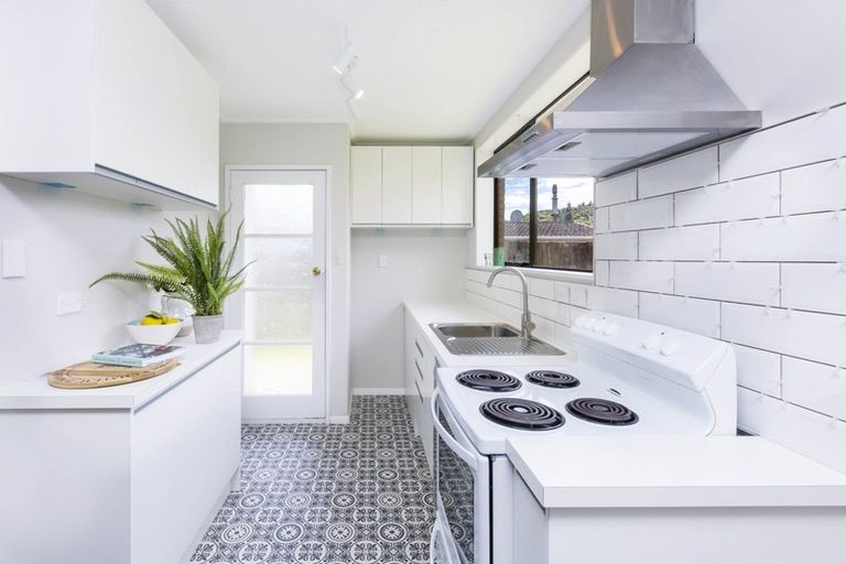 Photo of property in 21f1- Roband Crescent, Brown Owl, Upper Hutt, 5018