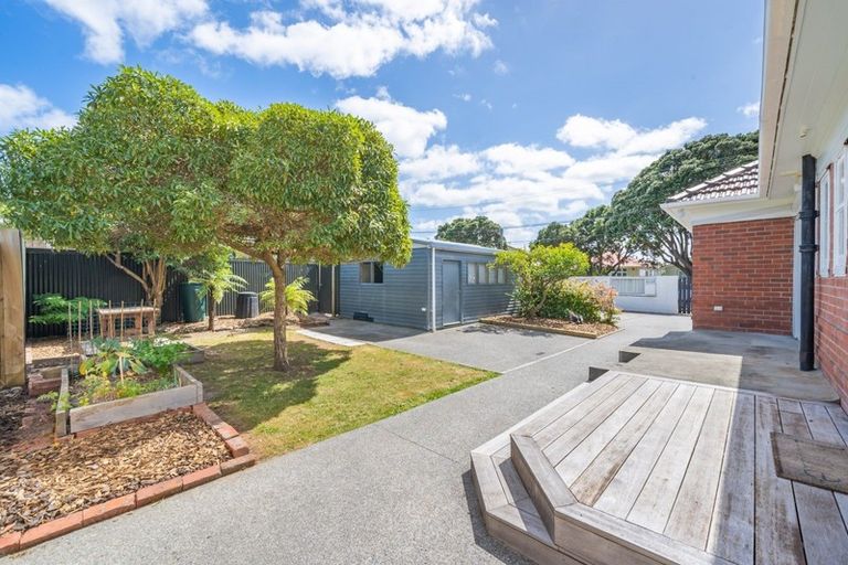 Photo of property in 14 Malone Road, Waterloo, Lower Hutt, 5011
