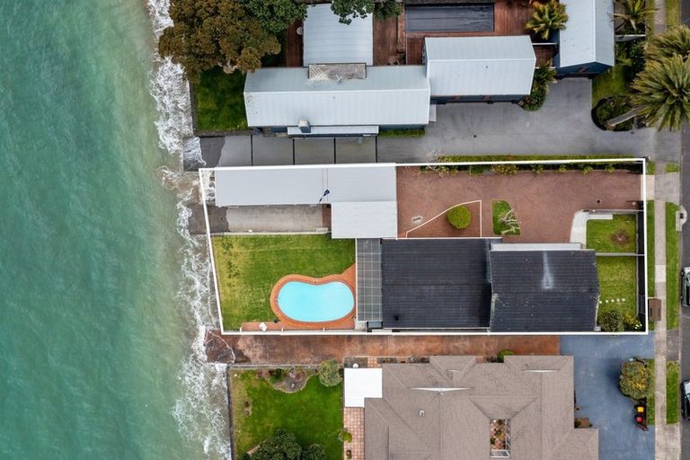 Photo of property in 6 Musick Point Road, Bucklands Beach, Auckland, 2012