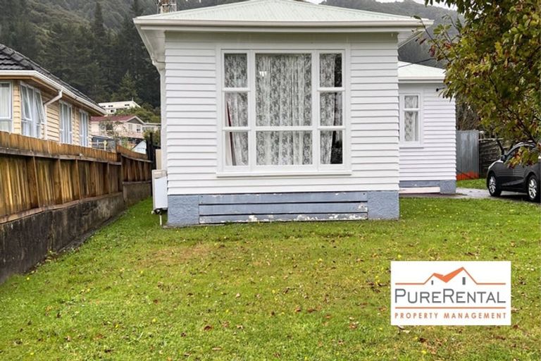 Photo of property in 7 Hay Street, Wainuiomata, Lower Hutt, 5014
