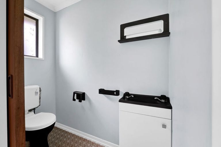 Photo of property in 21 High Street, Hawera, 4610