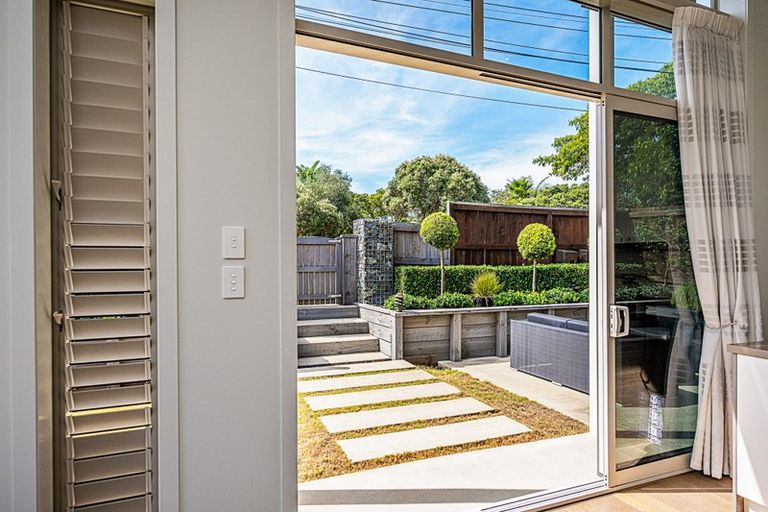 Photo of property in 9 Wharf Road, Albany, Auckland, 0632