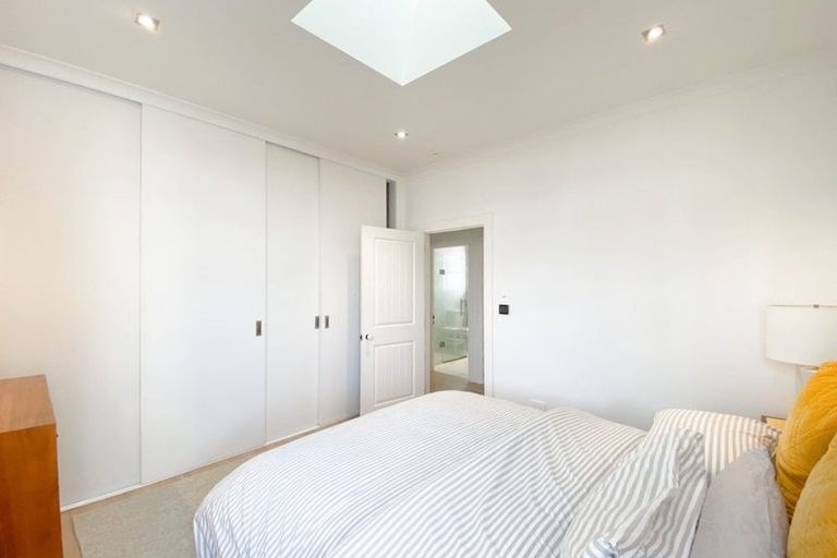 Photo of property in 4/64 Victoria Road, Devonport, Auckland, 0624
