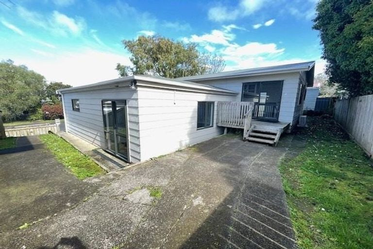 Photo of property in 33 Friedlanders Road, Manurewa, Auckland, 2102