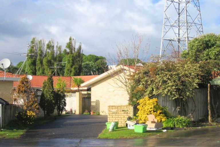 Photo of property in 2/33 Dulwich Place, Burswood, Auckland, 2013