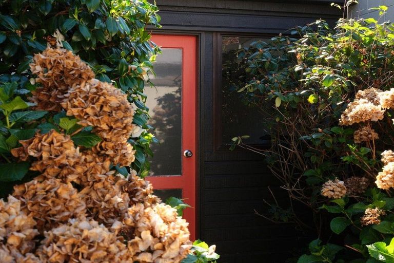 Photo of property in 1/37 Augusta Street, Redcliffs, Christchurch, 8081