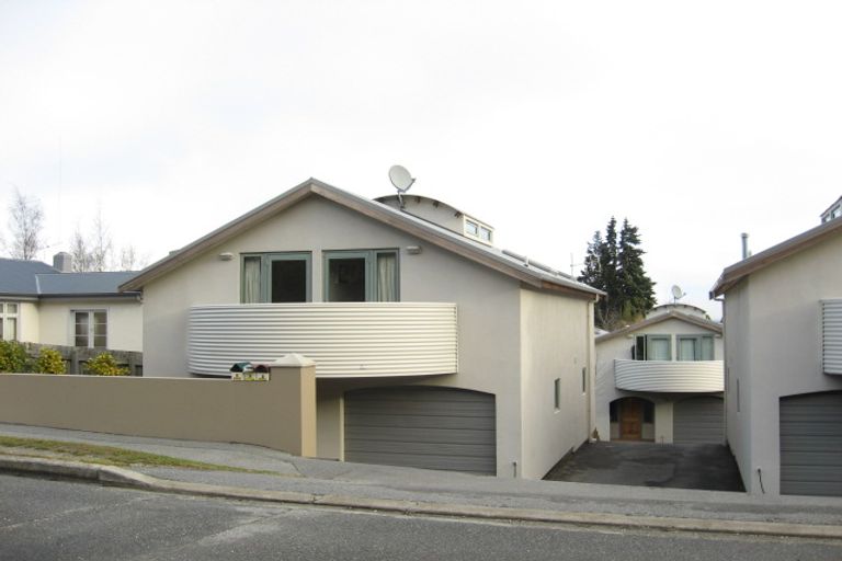 Photo of property in 4 Hallenstein Street, Queenstown, 9300