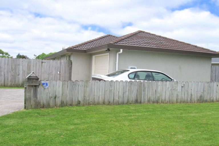 Photo of property in 26 Selak Place, Glen Eden, Auckland, 0602