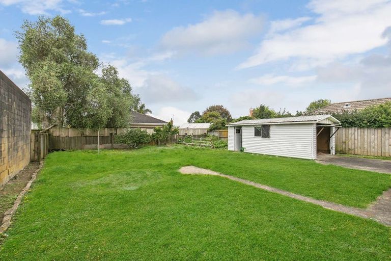 Photo of property in 51 Hallberry Road, Mangere East, Auckland, 2024