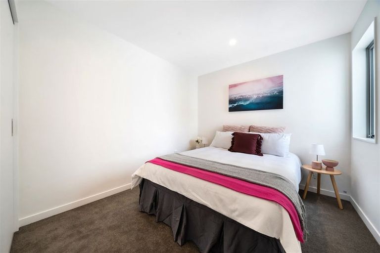 Photo of property in 11e Reid Road, New Lynn, Auckland, 0600