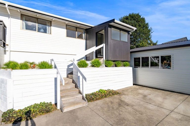 Photo of property in 62d Poplar Grove, Whalers Gate, New Plymouth, 4310