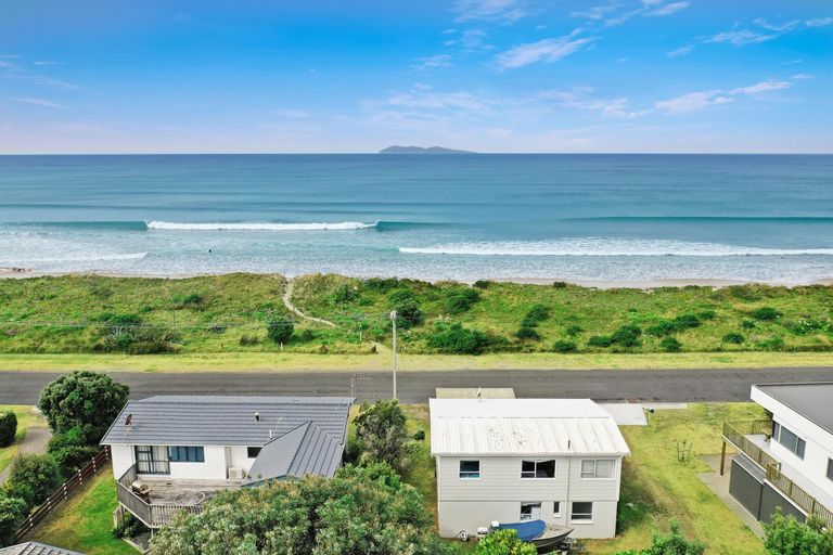 Photo of property in 82a Broadway Road, Waihi Beach, 3611